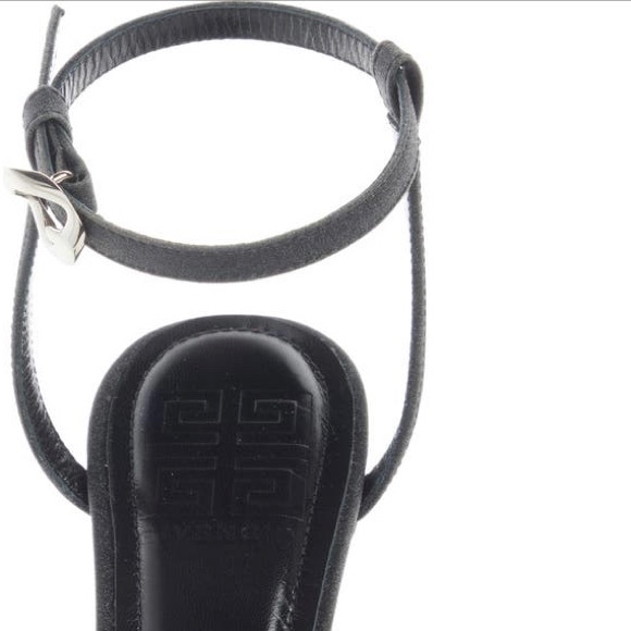 Minimalist Givenchy Block Heel - Picture 3 of 4